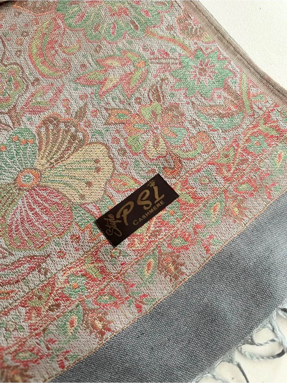 Cashmere Pashmina Scarf Floral Paisley Fringe Shawl Wrap Gray Pink 64x28 Luxury